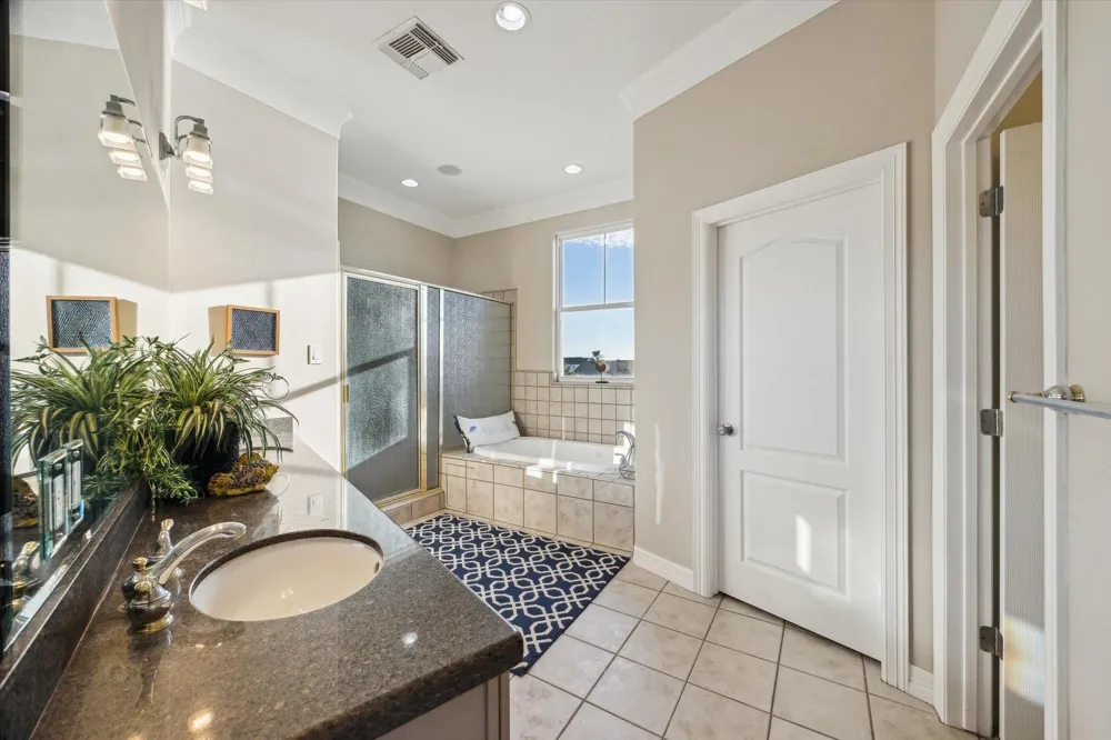 1854 Tiki Drive Tiki Island, TX 77554