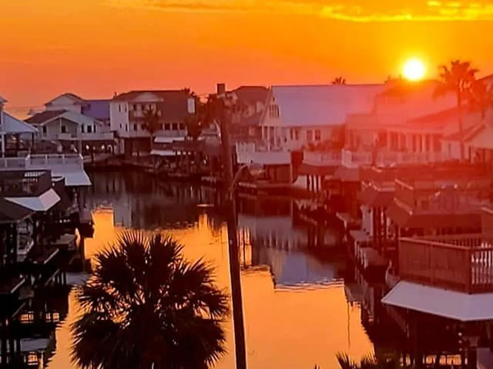1854 Tiki Drive Tiki Island, TX 77554