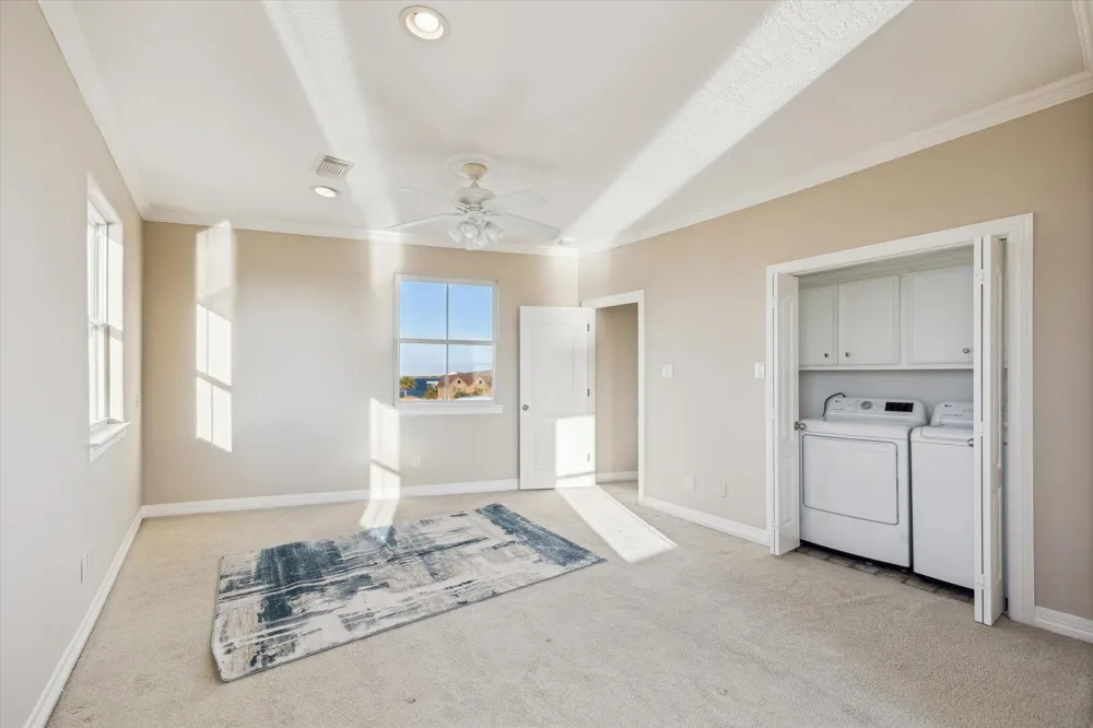 1854 Tiki Drive Tiki Island, TX 77554