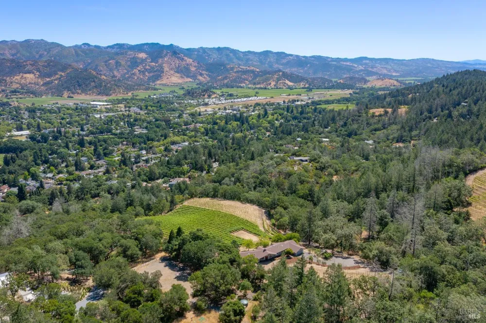 2131 Foothill Boulevard Calistoga, CA 94515