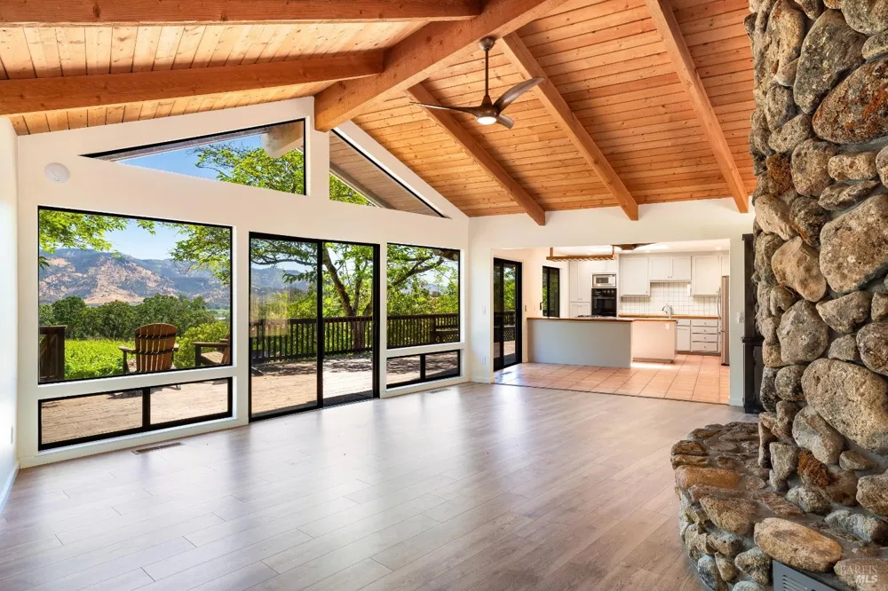 2131 Foothill Boulevard Calistoga, CA 94515