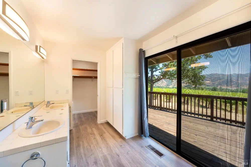 2131 Foothill Boulevard Calistoga, CA 94515