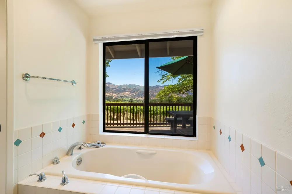 2131 Foothill Boulevard Calistoga, CA 94515