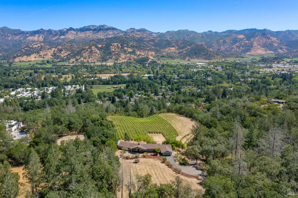 2131 Foothill Boulevard Calistoga, CA 94515
