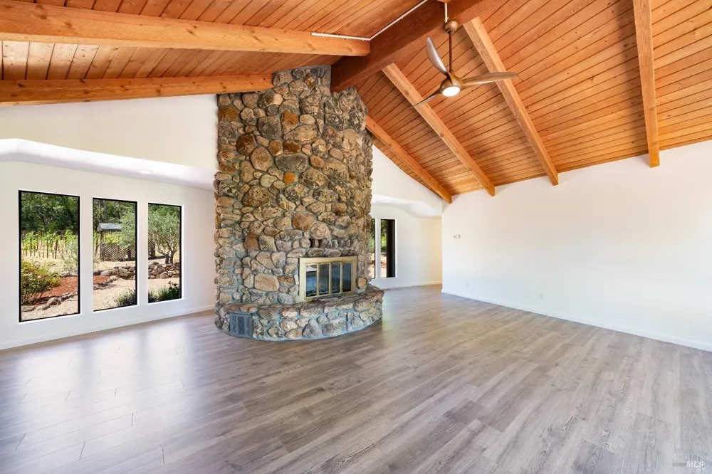 2131 Foothill Boulevard Calistoga, CA 94515