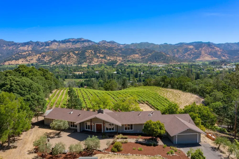 2131 Foothill Boulevard Calistoga, CA 94515