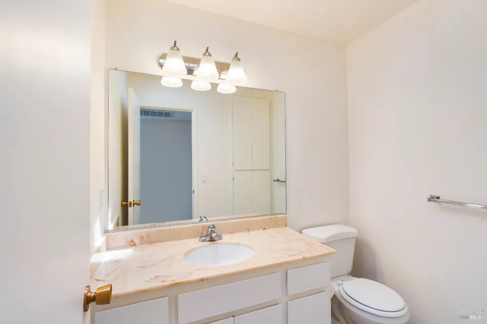 2131 Foothill Boulevard Calistoga, CA 94515