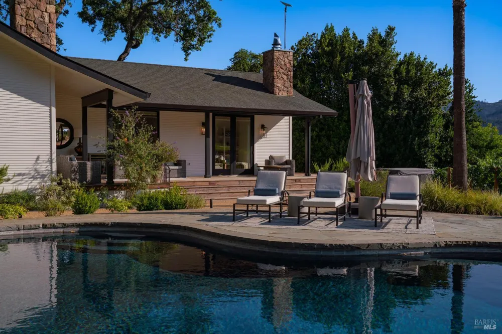 4189 Silverado Trail Calistoga, CA 94515