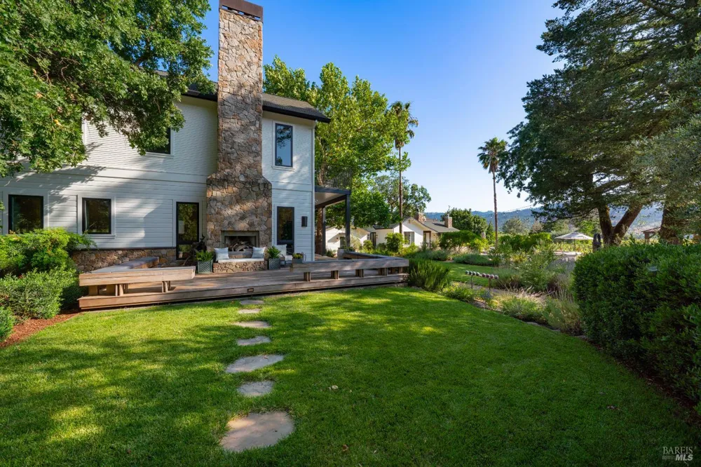 4189 Silverado Trail Calistoga, CA 94515