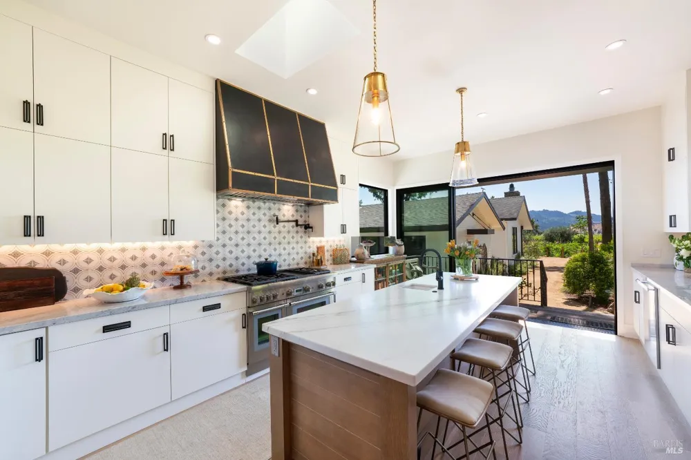 4189 Silverado Trail Calistoga, CA 94515