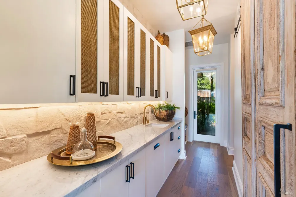 4189 Silverado Trail Calistoga, CA 94515