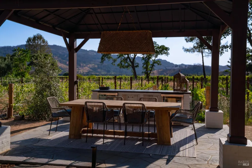 4189 Silverado Trail Calistoga, CA 94515