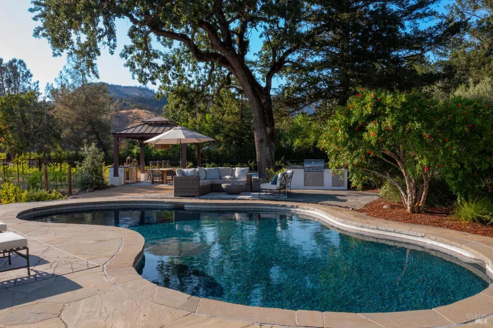 4189 Silverado Trail Calistoga, CA 94515