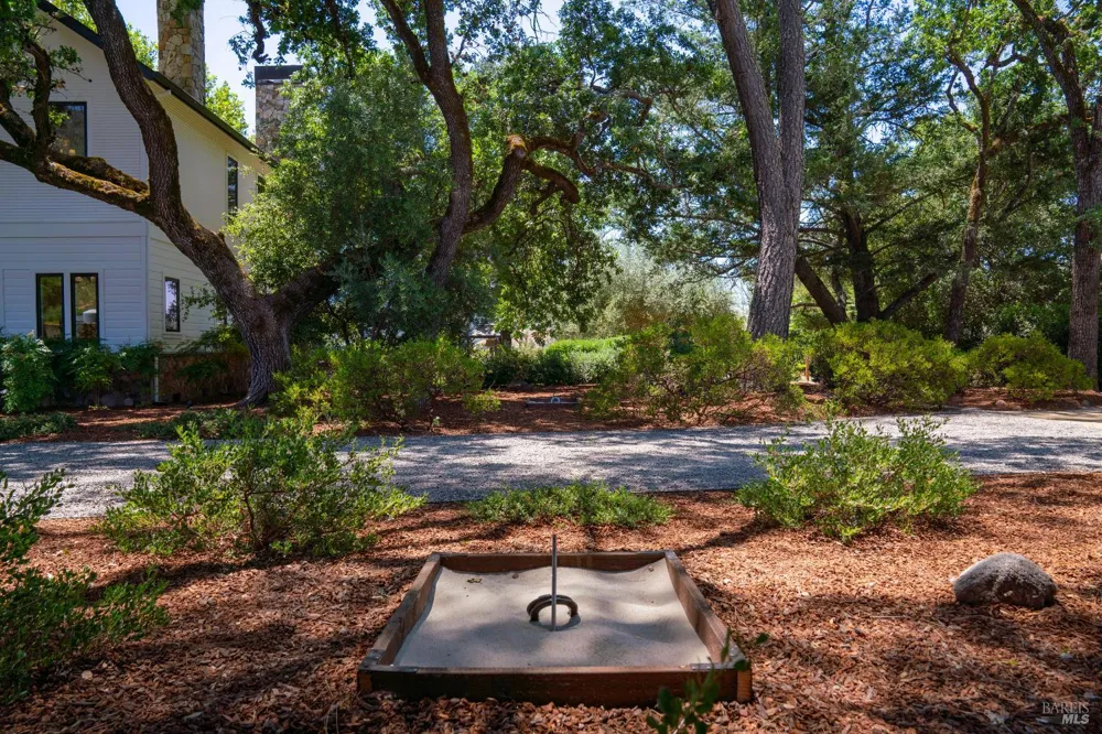 4189 Silverado Trail Calistoga, CA 94515