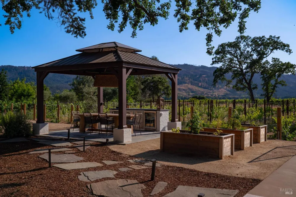 4189 Silverado Trail Calistoga, CA 94515