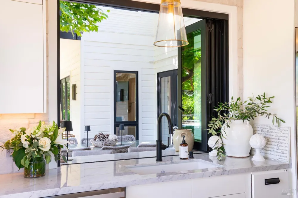 4189 Silverado Trail Calistoga, CA 94515