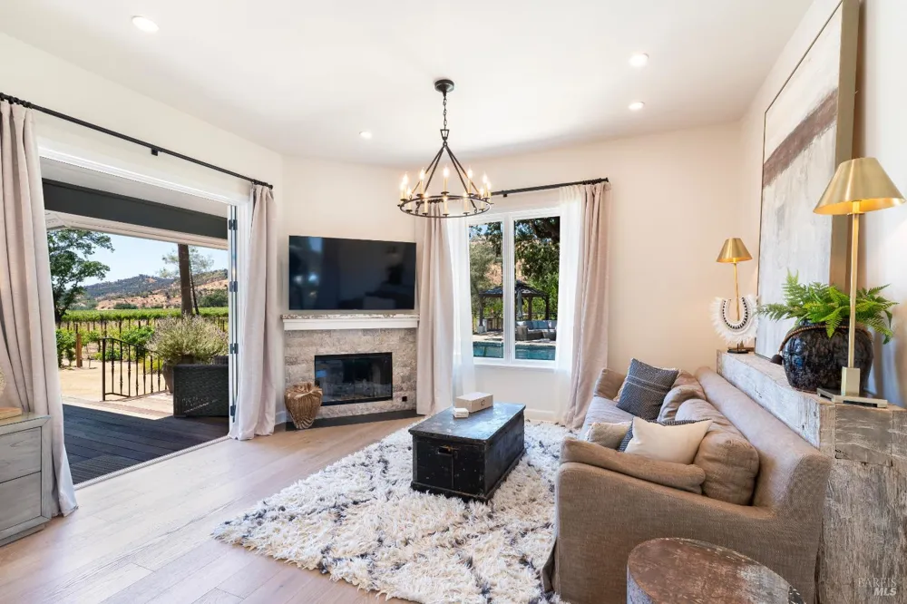 4189 Silverado Trail Calistoga, CA 94515