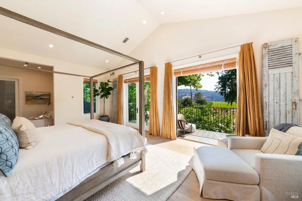 4189 Silverado Trail Calistoga, CA 94515
