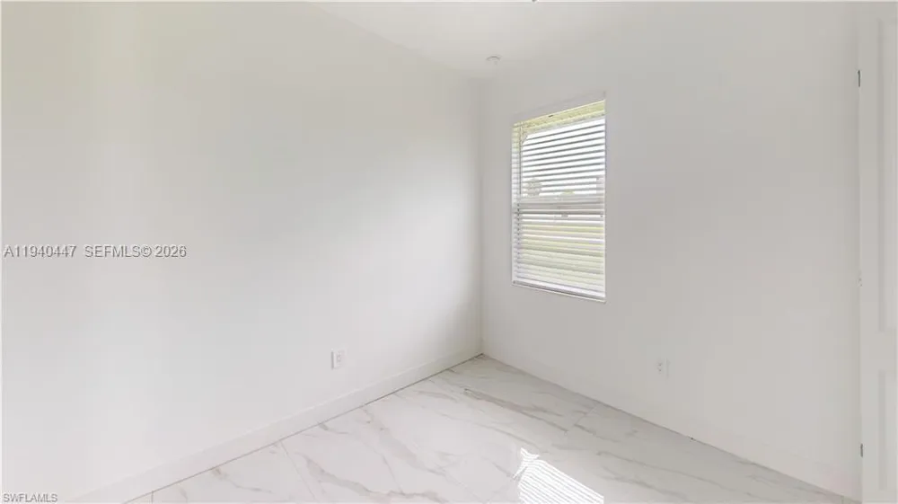 2045 Carver Ave Fort Myers, FL 33916