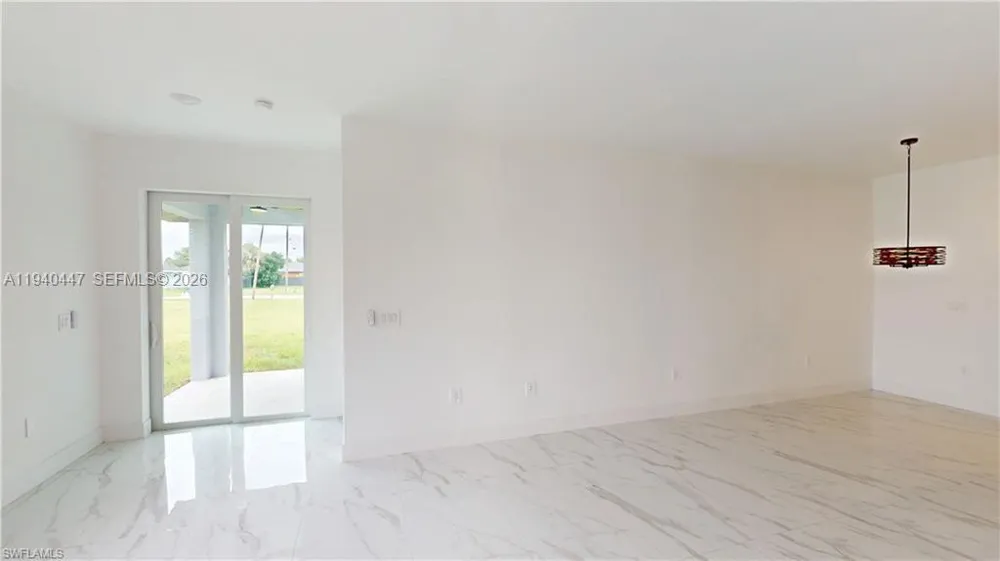 2045 Carver Ave Fort Myers, FL 33916