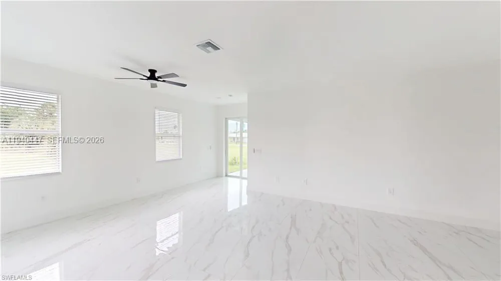 2045 Carver Ave Fort Myers, FL 33916