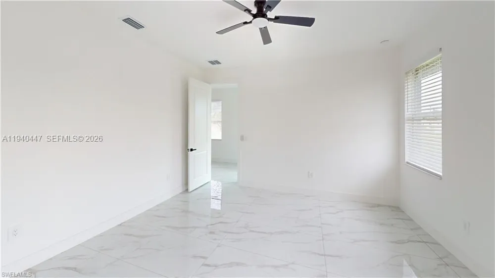 2045 Carver Ave Fort Myers, FL 33916