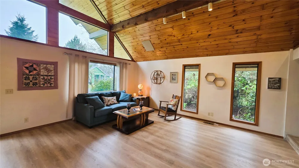 30708 Place Ocean Park, WA 98640