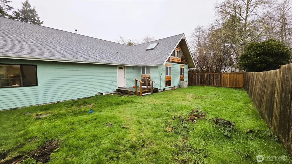 30708 Place Ocean Park, WA 98640
