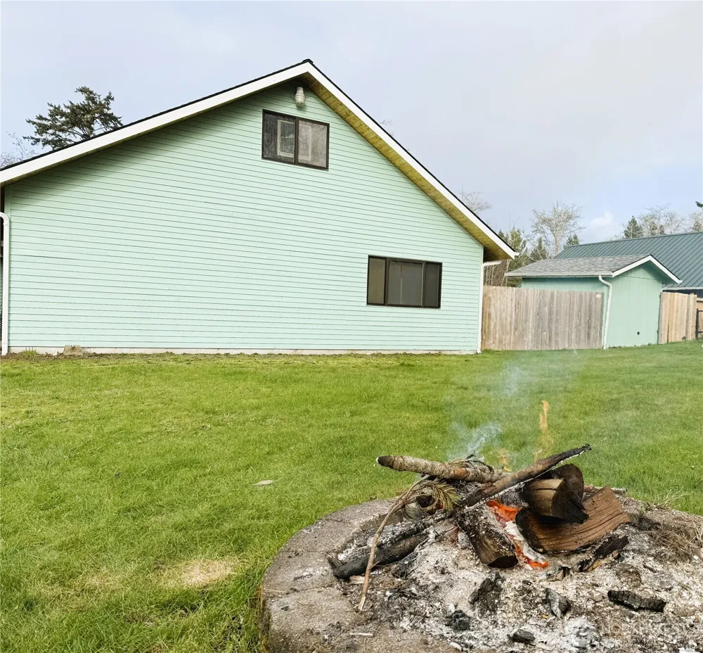 30708 Place Ocean Park, WA 98640