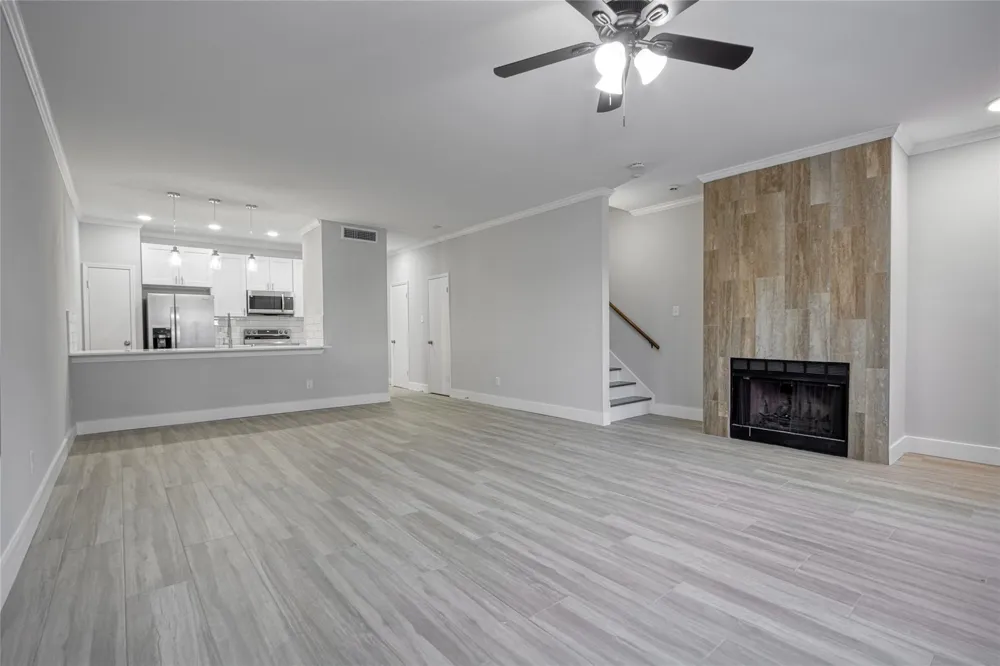 324 Wilcrest Drive #324