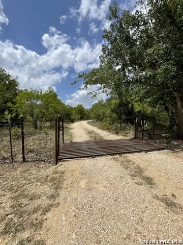 TBD Hidden Pine Luling, TX 78648