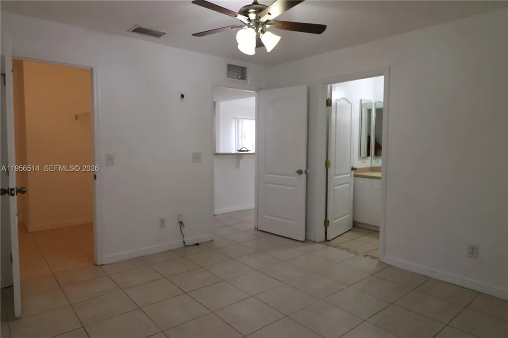 2805 1 sw st Lehigh Acres, FL 33972