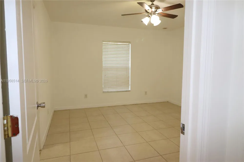 2805 1 sw st Lehigh Acres, FL 33972
