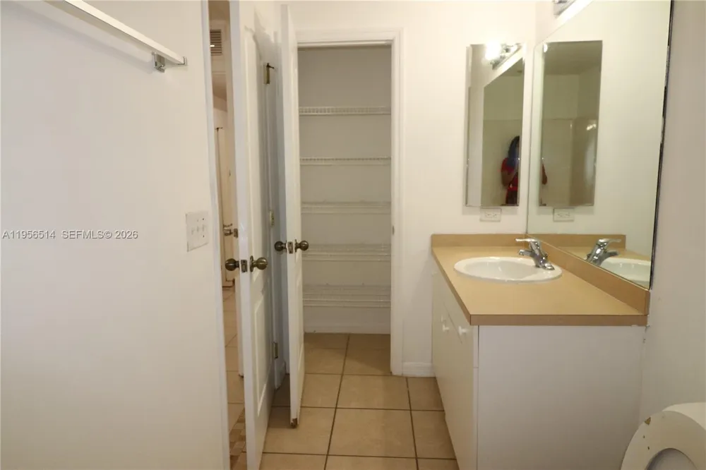 2805 1 sw st Lehigh Acres, FL 33972