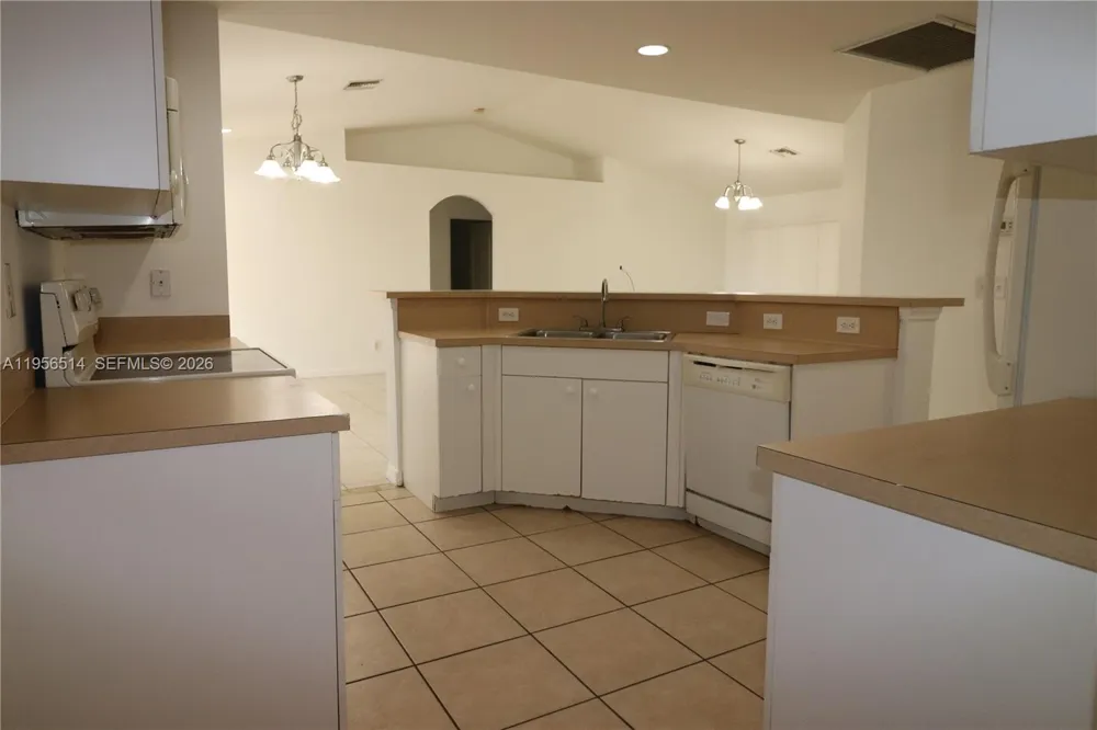 2805 1 sw st Lehigh Acres, FL 33972