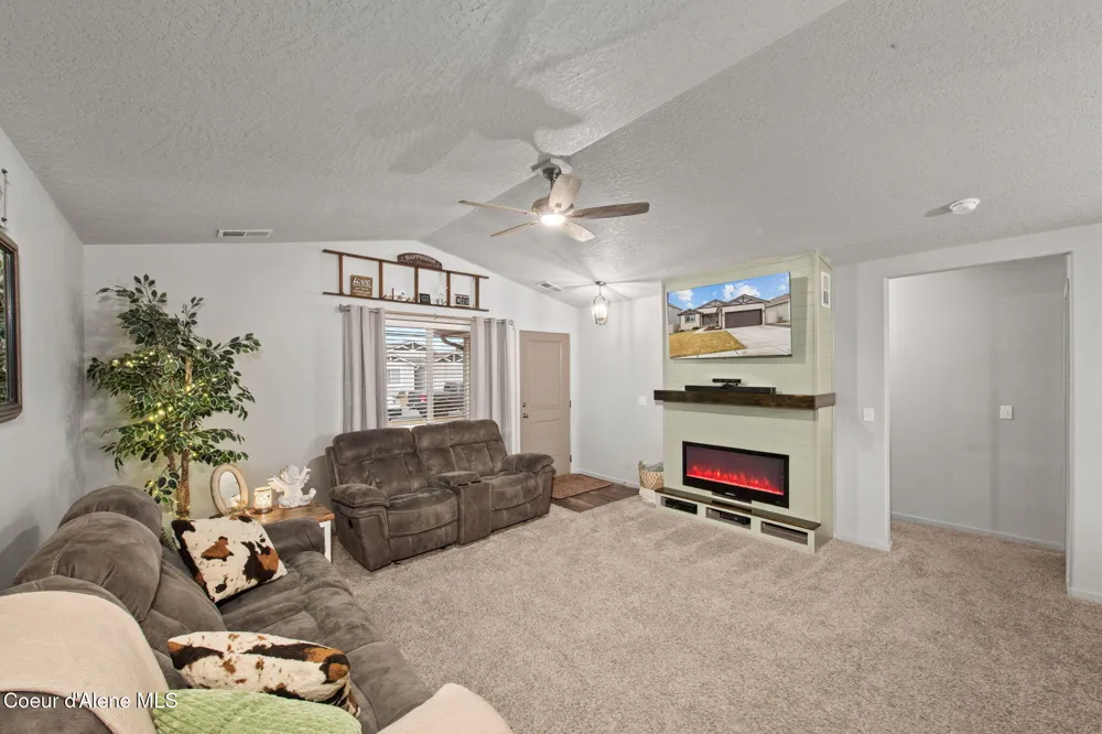 1435 Minam Loop Post Falls, ID 83854