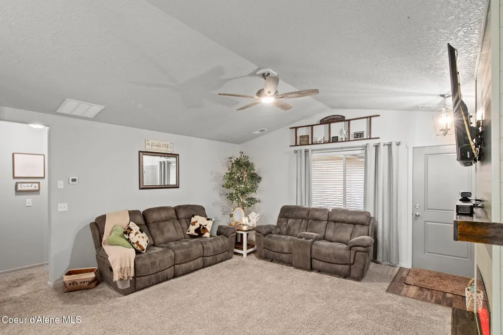 1435 Minam Loop Post Falls, ID 83854