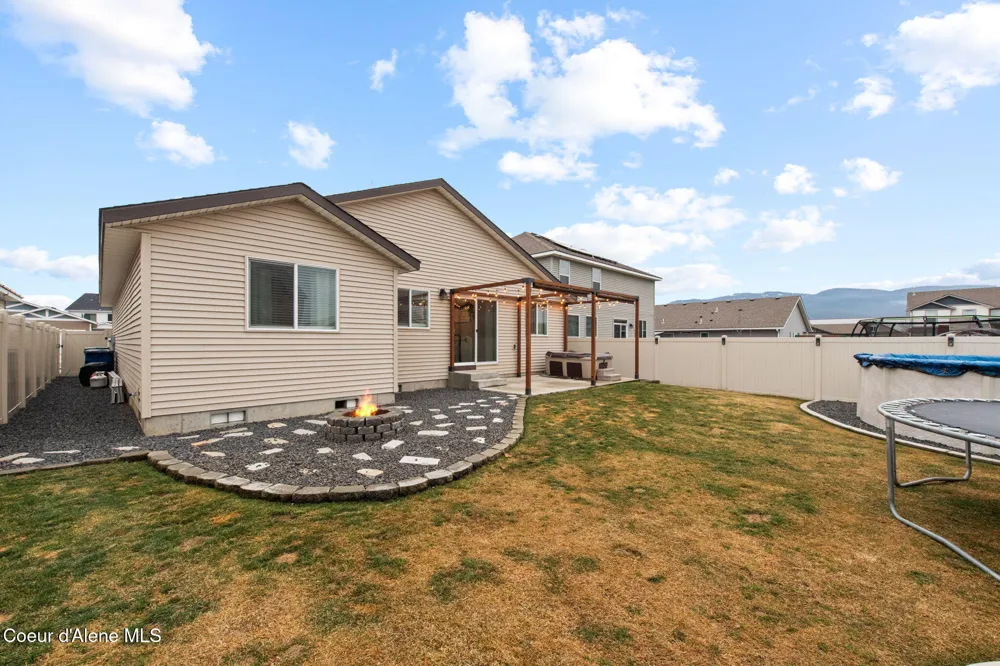 1435 Minam Loop Post Falls, ID 83854
