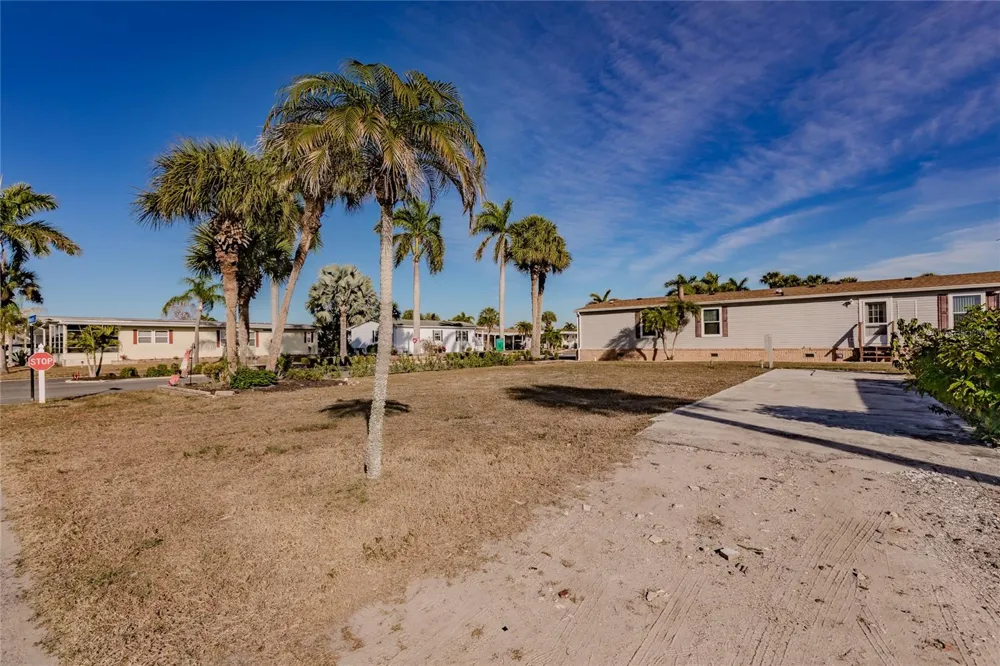 2100 KINGS HIGHWAY #28 Port Charlotte, FL 33980