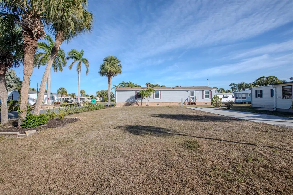 2100 KINGS HIGHWAY #28 Port Charlotte, FL 33980