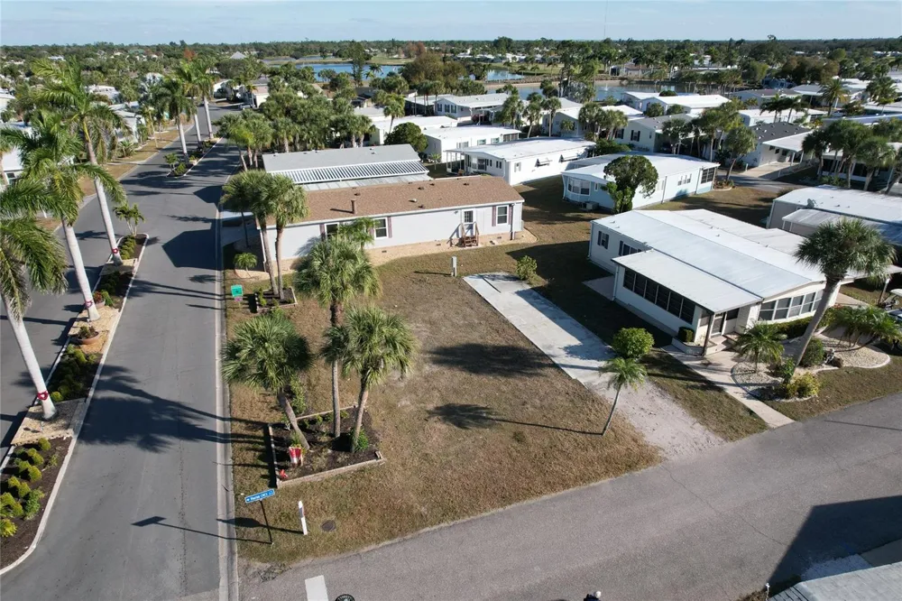 2100 KINGS HIGHWAY #28 Port Charlotte, FL 33980