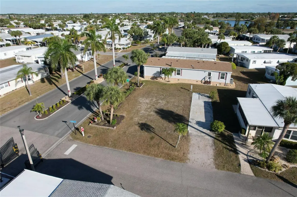 2100 KINGS HIGHWAY #28 Port Charlotte, FL 33980