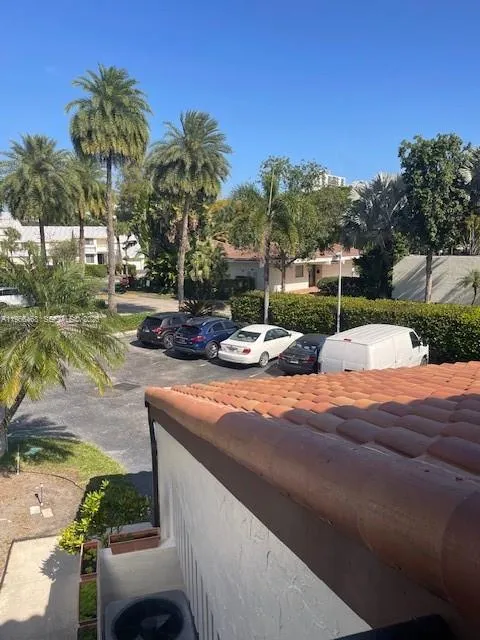20408 NE 34th Ct #21 Aventura, FL 33180