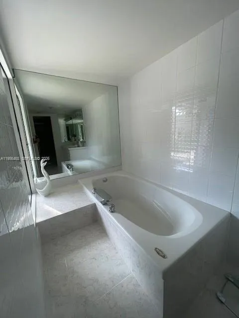 20408 NE 34th Ct #21 Aventura, FL 33180