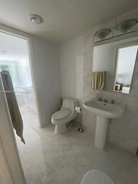 20408 NE 34th Ct #21 Aventura, FL 33180