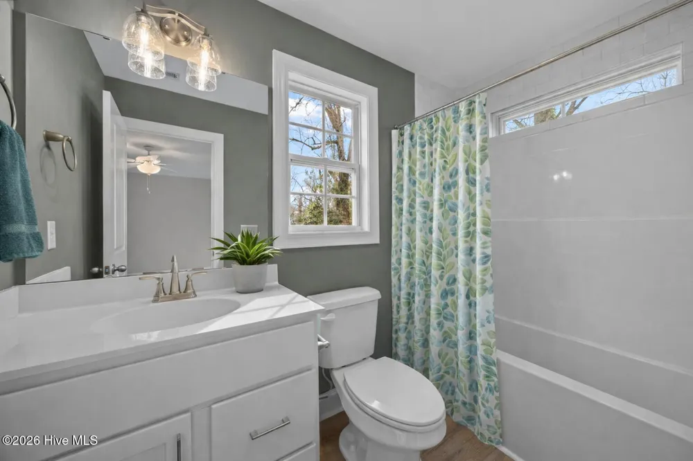4365 W Pine Street #B Farmville, NC 27828