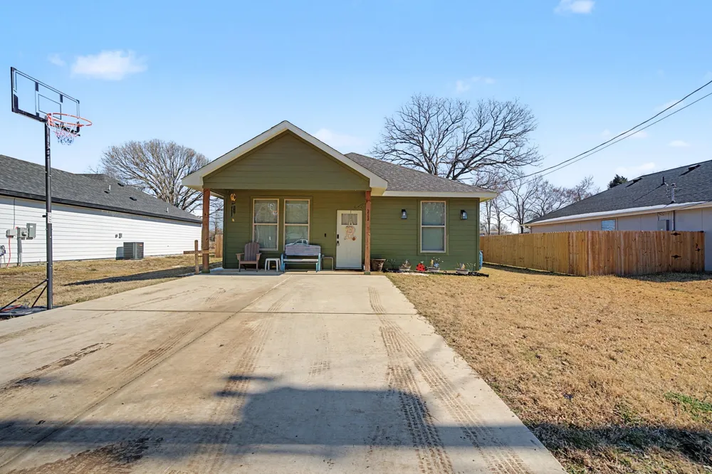 223 Harris Boulevard Malakoff, TX 75148