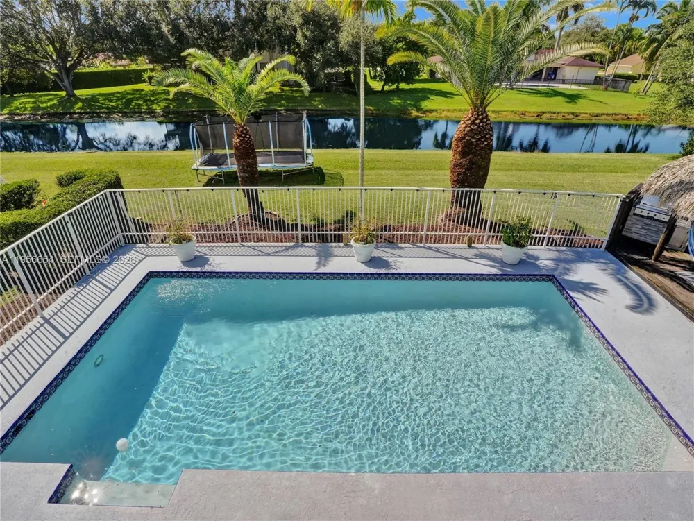 11824 SW 43rd Ct Davie, FL 33330