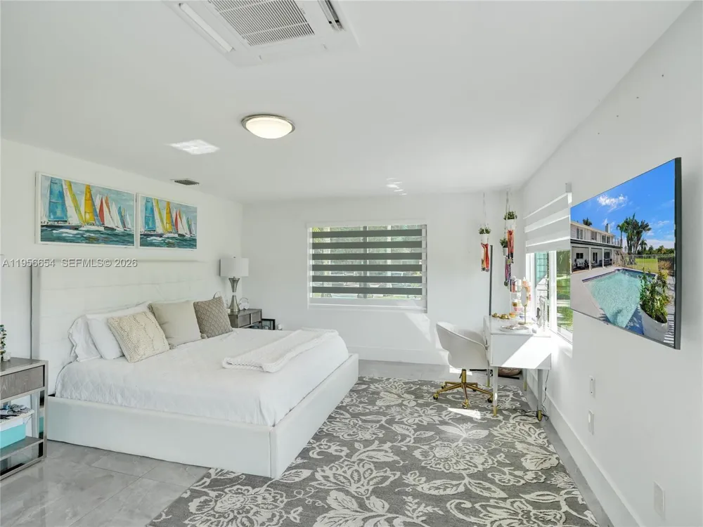 11824 SW 43rd Ct Davie, FL 33330