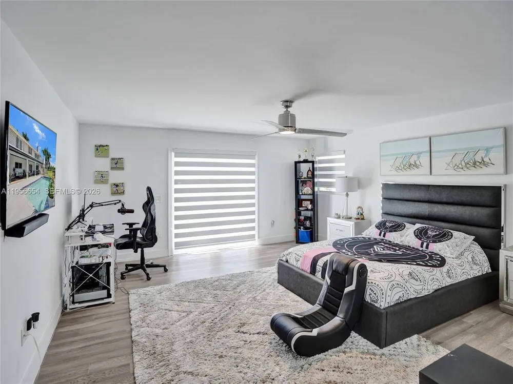 11824 SW 43rd Ct Davie, FL 33330